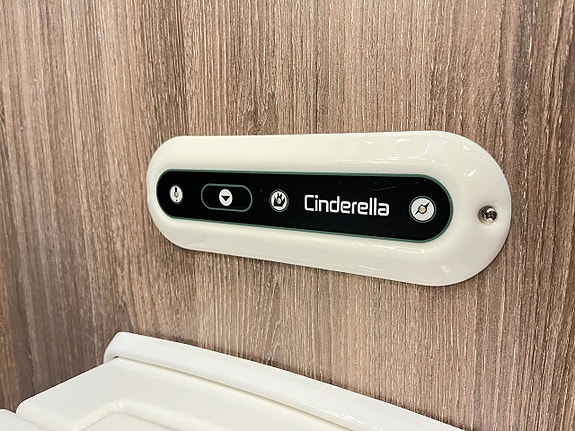 Kabe IMPERIAL 910 GB (Cinderella+MB+Hydben+Solcell+AC) 27 of 30