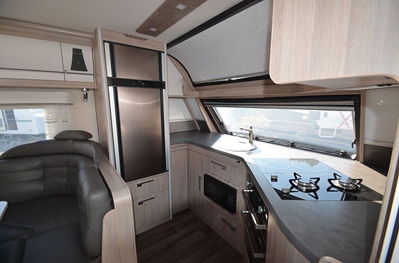 Kabe Imperial 600 XL FK KS (mover,ac,förtält) 2 of 12