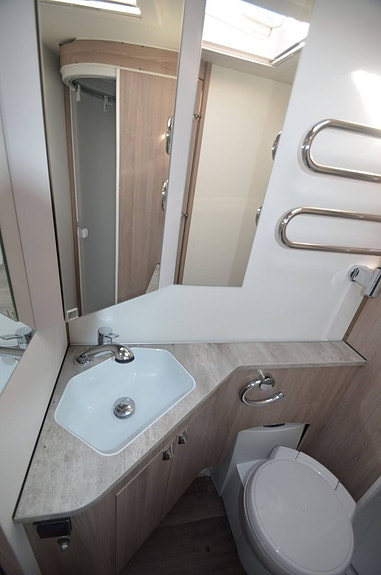 Kabe Imperial 600 XL FK KS (mover,ac,förtält) 10 of 12