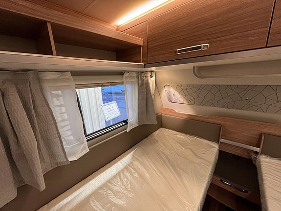Weinsberg CaraOne EDITION HOT 480 EU Långbäddar 12 of 18