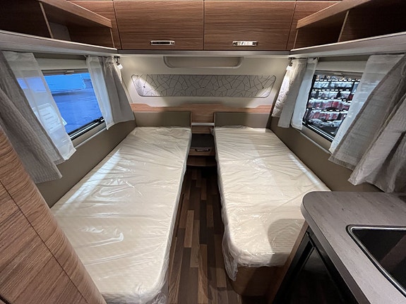 Weinsberg CaraOne EDITION HOT 480 EU Långbäddar 10 of 18