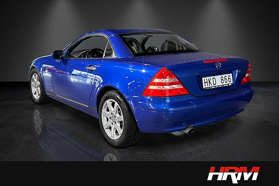 Mercedes-Benz SLK200 6 of 15