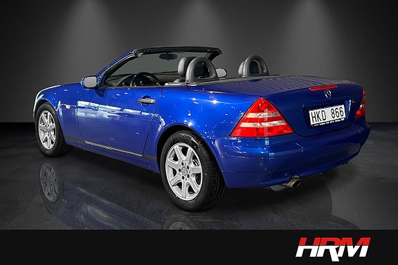 Mercedes-Benz SLK200 2 of 15