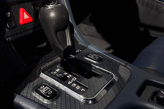 Mercedes-Benz SLK200 10 of 15