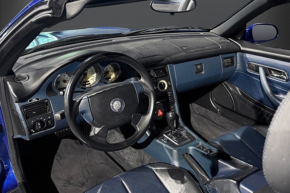 Mercedes-Benz SLK200 9 of 15