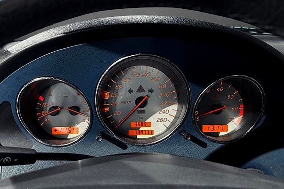 Mercedes-Benz SLK200 11 of 15