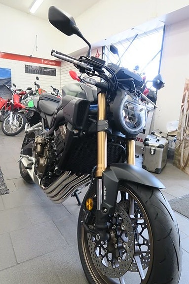 Honda CB650RC-24 E-CLUTCH #Demokampanj!# 2 of 4