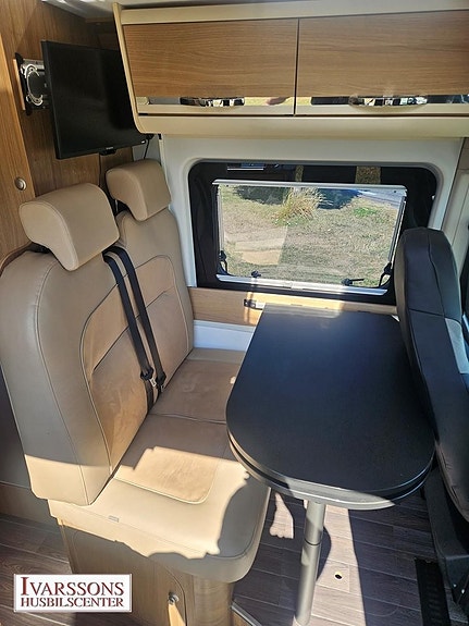 Adria Twin 640 SPX / Dubbelbädd / Dragkrok / 300W Solcell 10 of 20