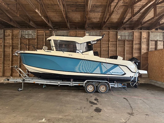 Quicksilver Pilothouse 805 -2020