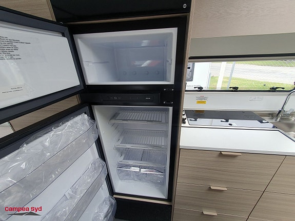 Adria Altea 542 PK 12 of 16
