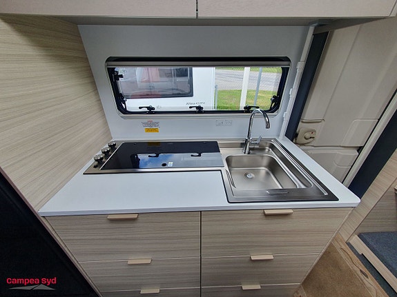 Adria Altea 542 PK 14 of 16