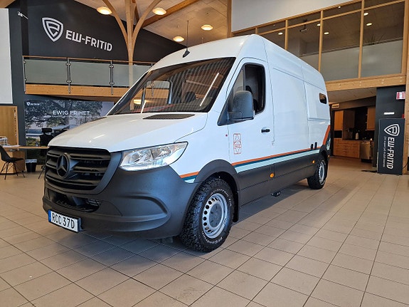 Mercedes-Benz ONWARDS