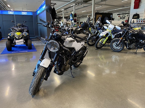 Husqvarna VITPILEN 401 DEMO KAMPANJ - FRI FRAKT 4 of 4