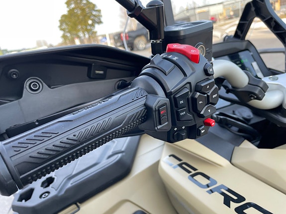 CFMOTO CForce 1000 OVERLAND  OBS Forest Green i lager Hudik vi byter in Bil och ATV 17 of 22