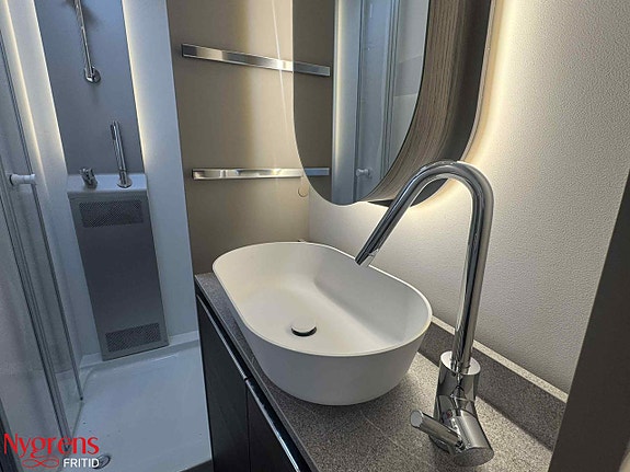 Adria ALPINA 613 UT 15 of 19