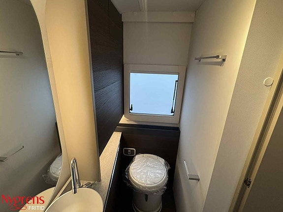Adria ALPINA 613 UT 16 of 19