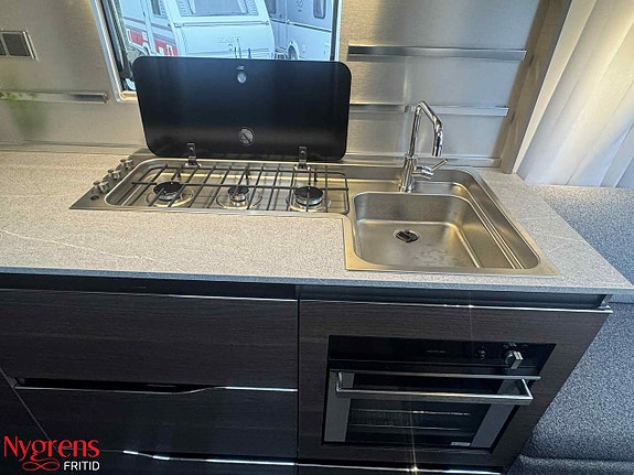 Adria ALPINA 613 UT 8 of 19