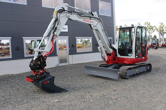 Ny Takeuchi TB370 med stålband