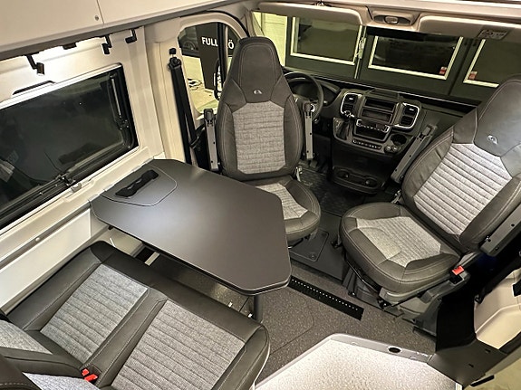 Adria Twin Supreme 600 SPB / Automat / Dieselpanna / Under 6 meter / B-körkort 13 of 20