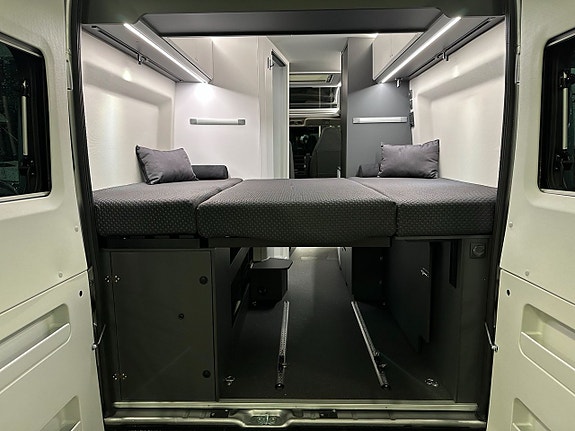 Adria Twin Supreme 600 SPB / Automat / Dieselpanna / Under 6 meter / B-körkort 4 of 20