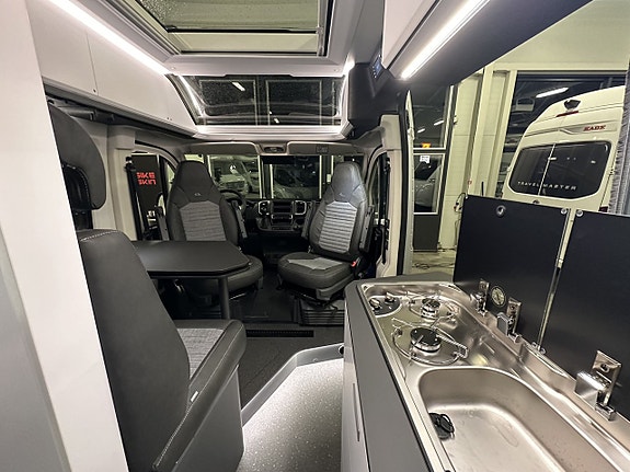 Adria Twin Supreme 600 SPB / Automat / Dieselpanna / Under 6 meter / B-körkort 20 of 20
