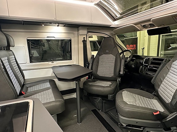 Adria Twin Supreme 600 SPB / Automat / Dieselpanna / Under 6 meter / B-körkort 8 of 20