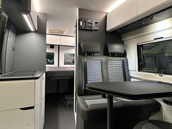 Adria Twin Supreme 600 SPB / Automat / Dieselpanna / Under 6 meter / B-körkort 10 of 20
