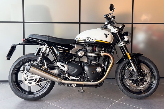 Triumph Speed Twin 1200