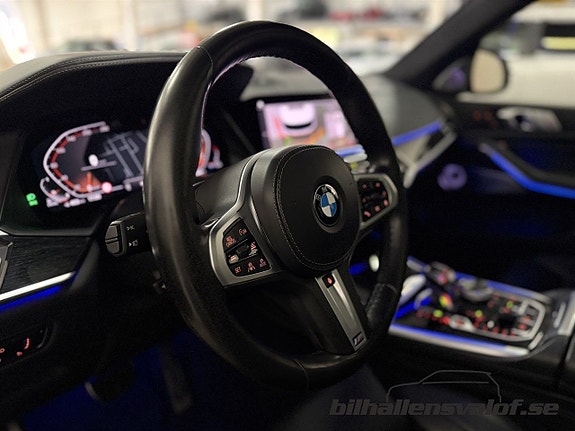 BMW X7 3 of 5