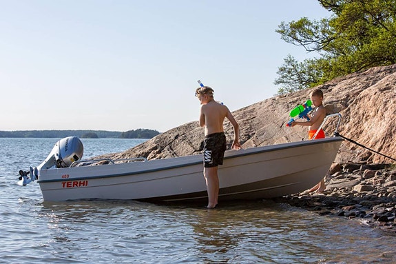 Terhi 400 med Suzuki DF 9.9B Elstart