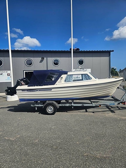 Cresent 535 - Suzuki 70hk 4-Takt - Nybes trailer