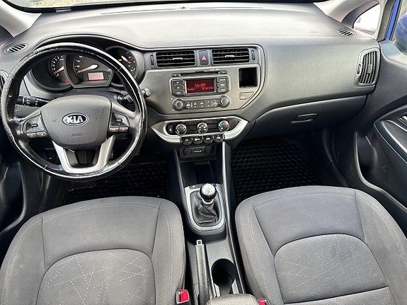 Kia Rio 12 of 18