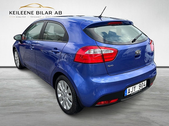 Kia Rio 9 of 18