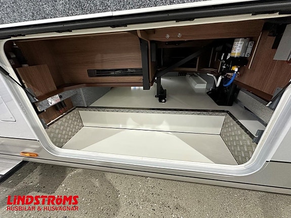 Carthago CHIC S-PLUS I50 LE IVECO 207hk Långbäddar RÄNTA 4,95% 18 of 27