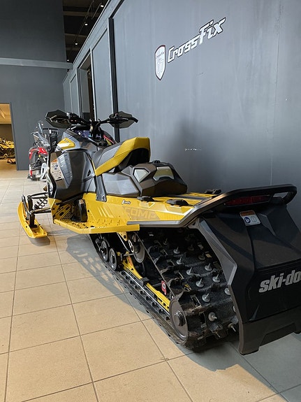 Ski-Doo MXZ X-RS with Competition Pkg 850 E-TEC Turbo R with WIS 137 DSHOT 1 3 of 3