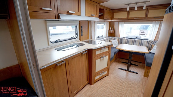 Knaus Royale 560 UF | Dubbelsäng | Förtält 17 of 21
