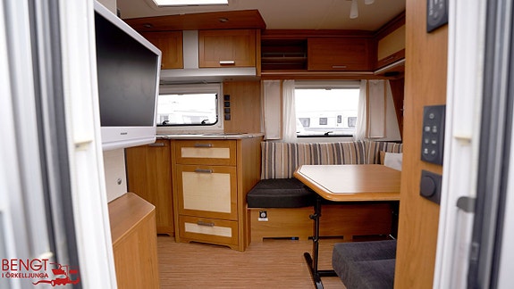 Knaus Royale 560 UF | Dubbelsäng | Förtält 6 of 21