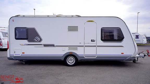 Knaus Royale 560 UF | Dubbelsäng | Förtält 2 of 21