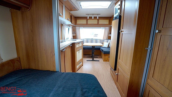 Knaus Royale 560 UF | Dubbelsäng | Förtält 16 of 21
