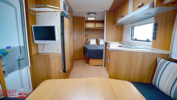 Knaus Royale 560 UF | Dubbelsäng | Förtält 10 of 21