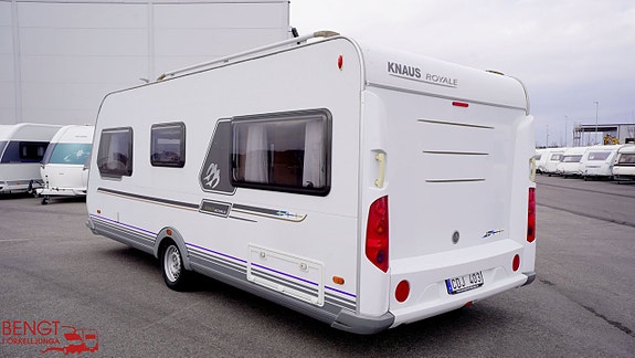 Knaus Royale 560 UF | Dubbelsäng | Förtält 3 of 21