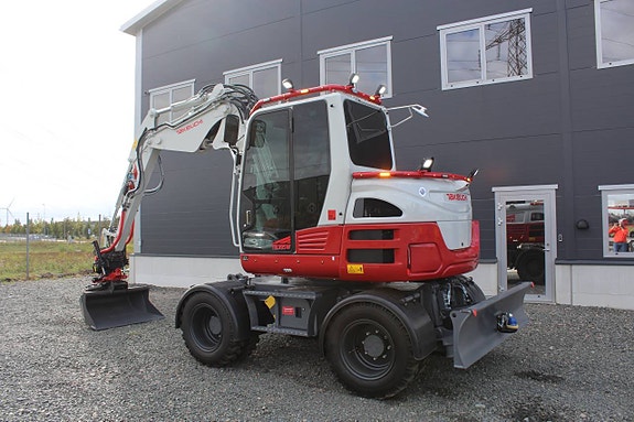 Hjulgrävare Takeuchi TB395W 2 of 12