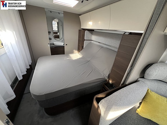 Adria ALPINA 663 HT -23 13 of 21