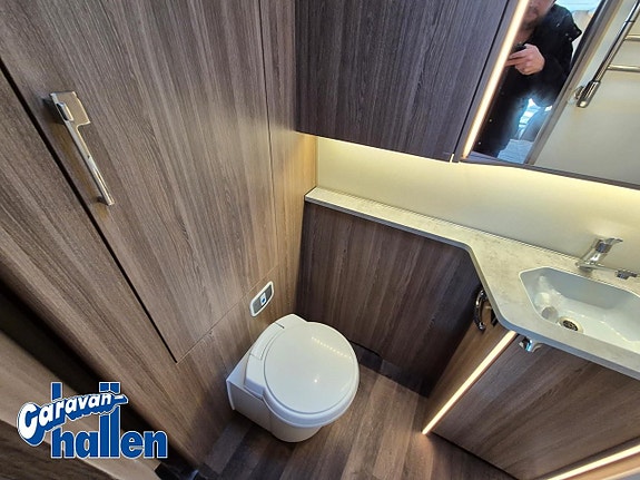 Kabe Royal 740 TDL FK E8 KS 16 of 17