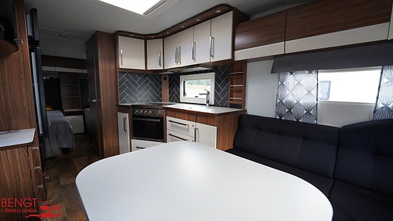 Polar 620 Edition GSE LB VK | Långbäddar | Förtält | ALDE 10 of 21