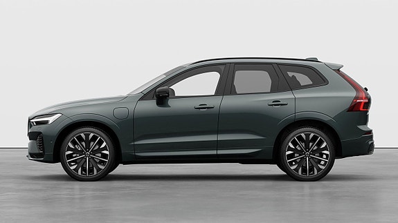 Volvo XC60 2 of 5