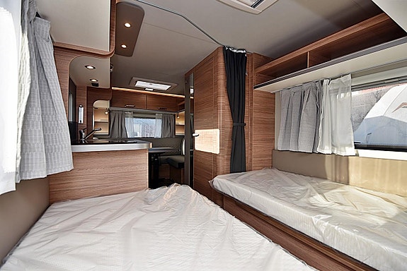 Weinsberg 480 EU CaraOne EDITION [HOT], Långbäddar 15 of 26