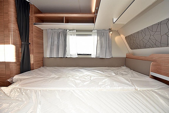Weinsberg 480 EU CaraOne EDITION [HOT], Långbäddar 13 of 26