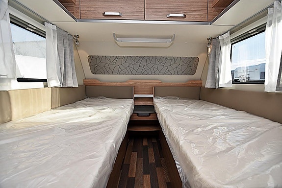 Weinsberg 480 EU CaraOne EDITION [HOT], Långbäddar 11 of 26