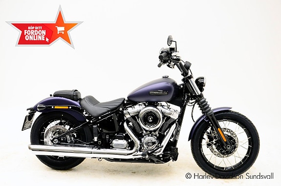 Harley-Davidson Streetbob 2 of 5